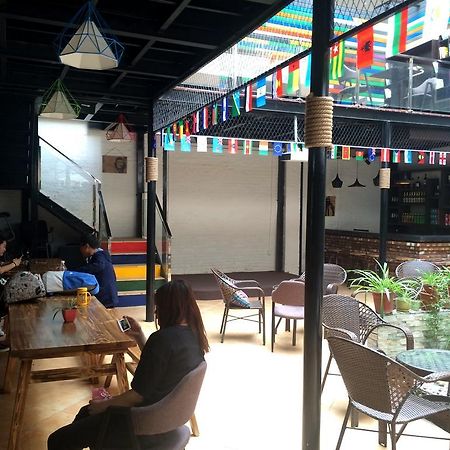 Xi'An Rainbow Youth Hotel 外观 照片