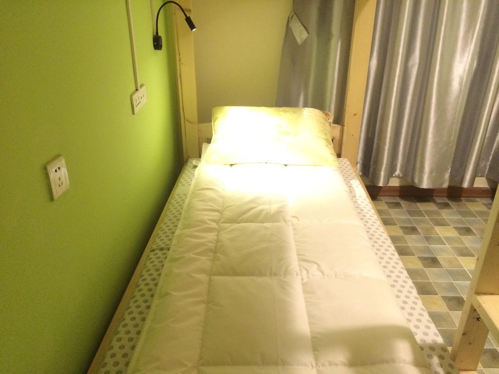 Xi'An Rainbow Youth Hotel 外观 照片