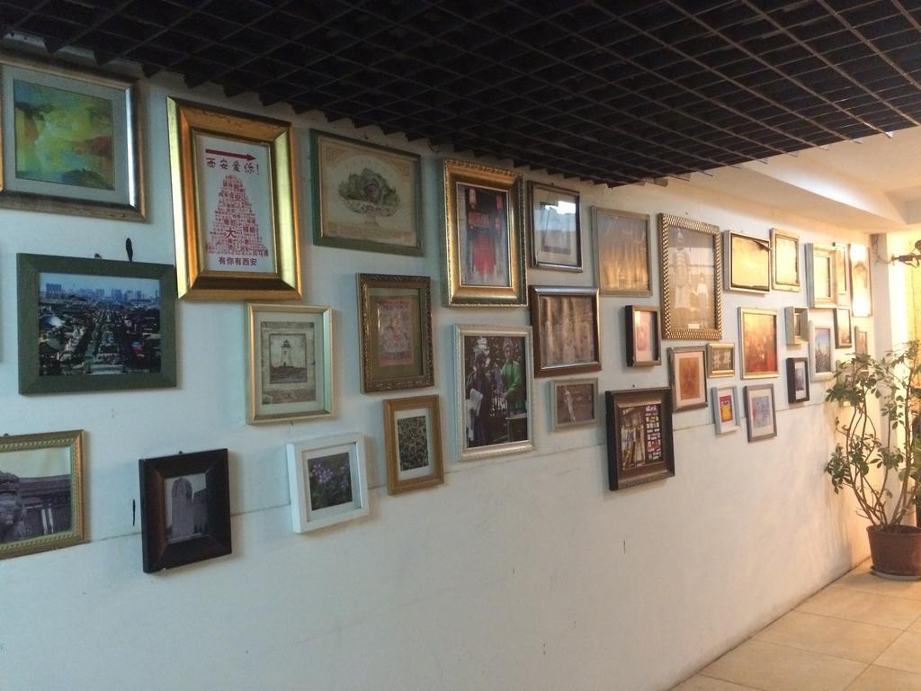 Xi'An Rainbow Youth Hotel 外观 照片