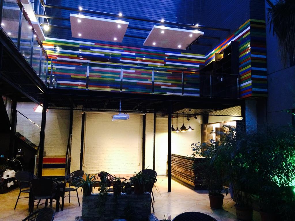 Xi'An Rainbow Youth Hotel 外观 照片