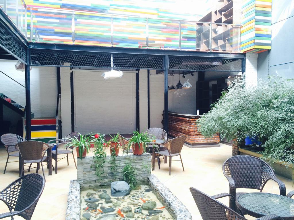 Xi'An Rainbow Youth Hotel 外观 照片