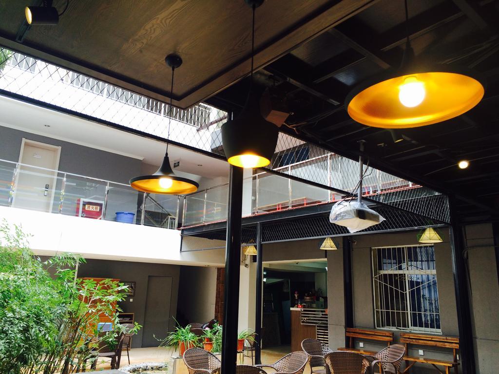 Xi'An Rainbow Youth Hotel 外观 照片