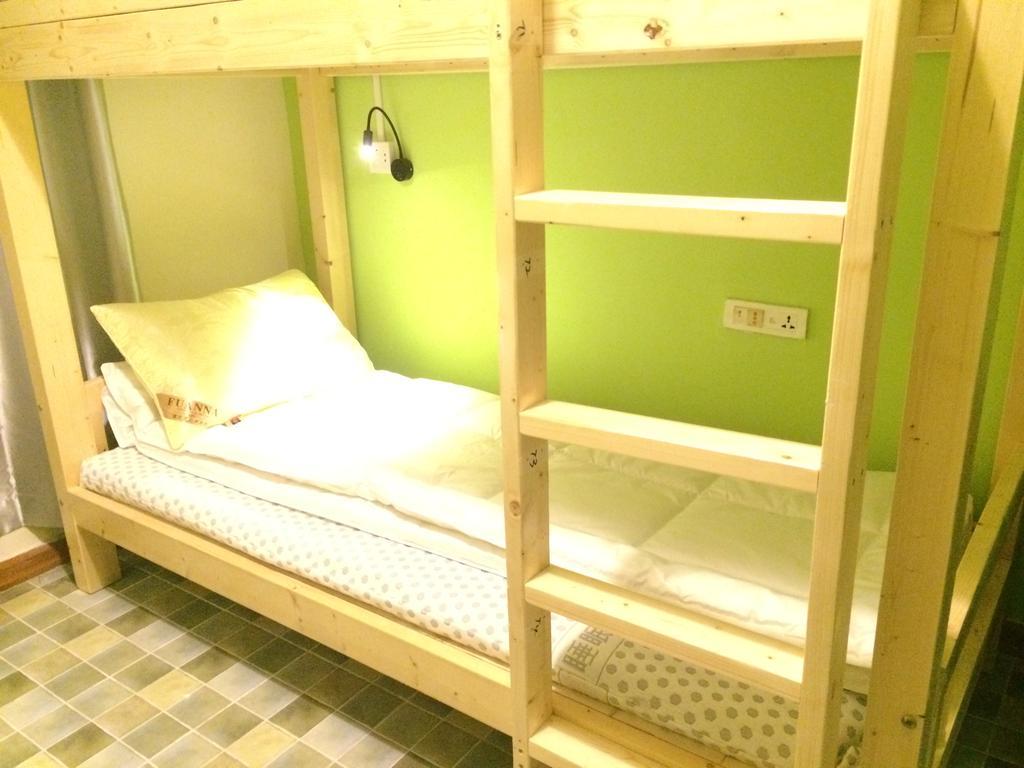 Xi'An Rainbow Youth Hotel 外观 照片