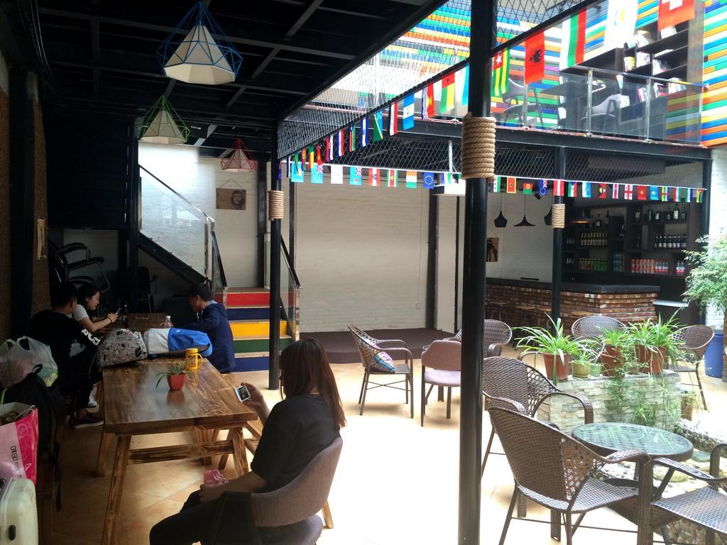 Xi'An Rainbow Youth Hotel 外观 照片