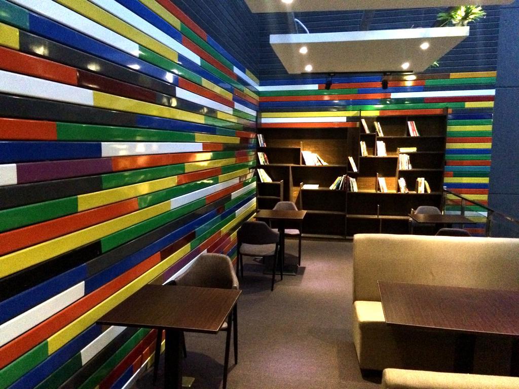 Xi'An Rainbow Youth Hotel 外观 照片